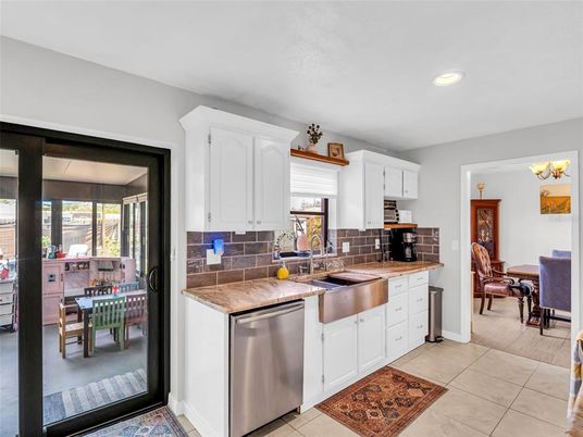 Dining room, Interior, Kitchen, Recessed Lighting, Stainless Steel Appliances