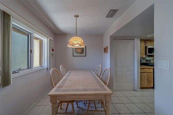 Dining room, Interior, Pendant Lights