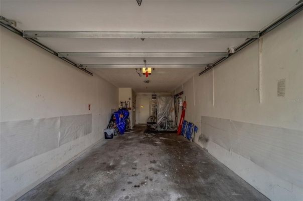Garage, Interior