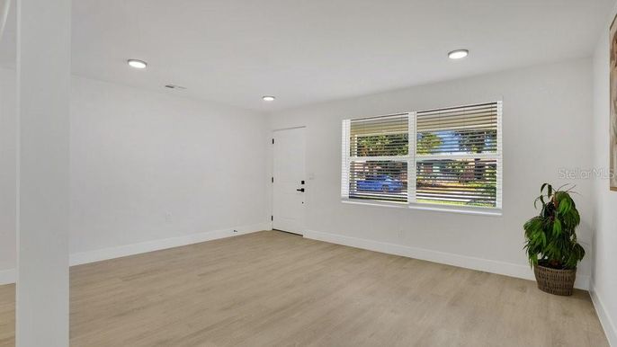 Empty room, Interior, Recessed Lighting, Wood Texture Flooring