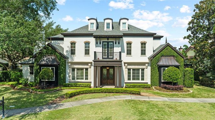 Exterior, Facade, French Provincial