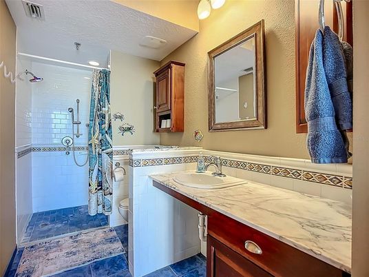 Bathroom, Interior, Recessed Lighting