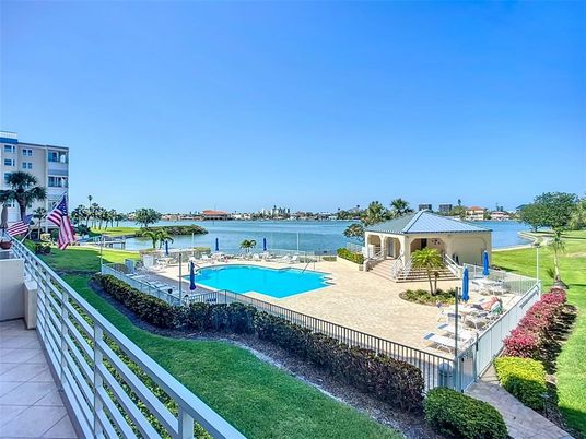 Exterior, Pool, Water