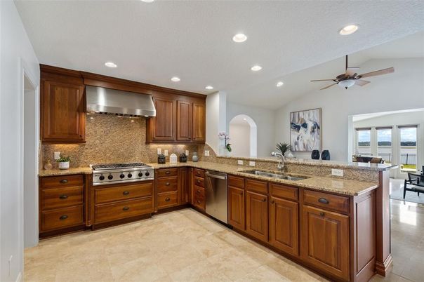 Dining room, Interior, Kitchen, Recessed Lighting, Stainless Steel Appliances