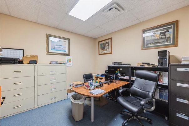 Home Office, Interior