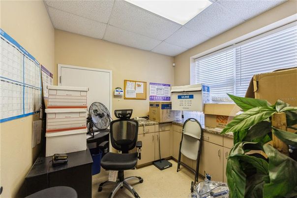 Home Office, Interior