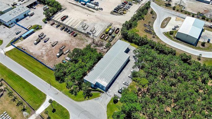 Exterior, Drone