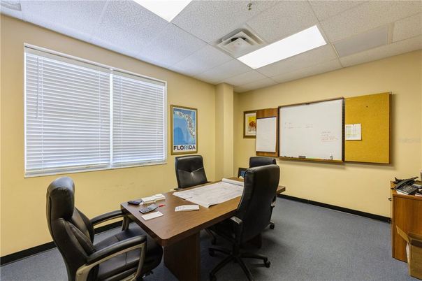 Home Office, Interior