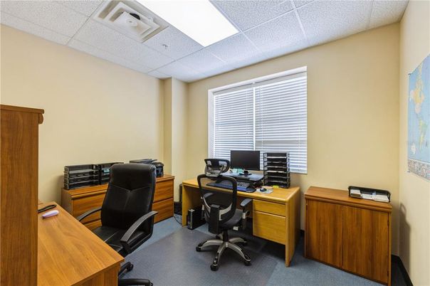 Home Office, Interior