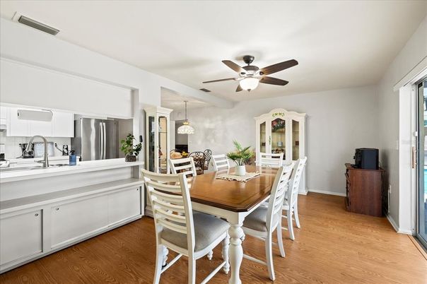 Dining room, Interior, Kitchen, Pendant Lights, Wood Texture Flooring