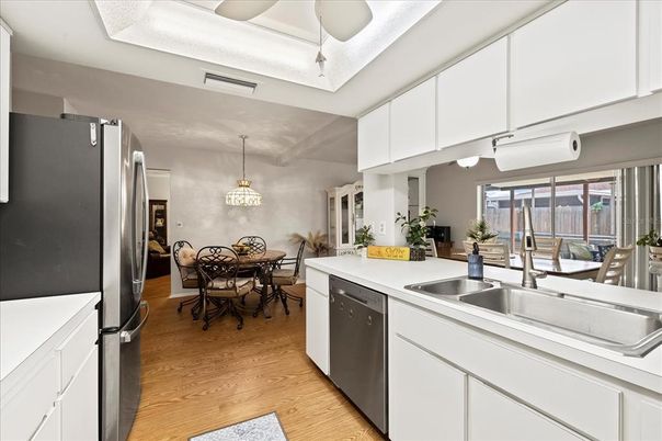 Dining room, Interior, Kitchen, Pendant Lights, Wood Texture Flooring