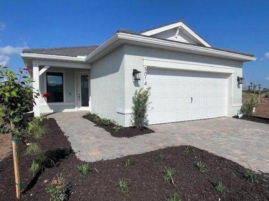 Attached, Exterior, Facade, American Craftsman
