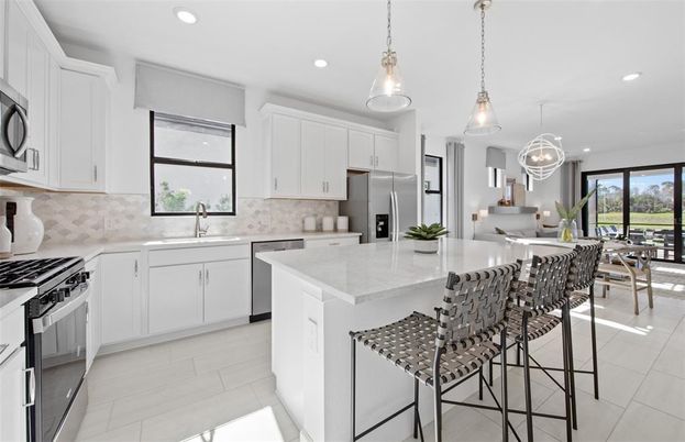 Dining room, Interior, Kitchen, Pendant Lights, Recessed Lighting, Stainless Steel Appliances