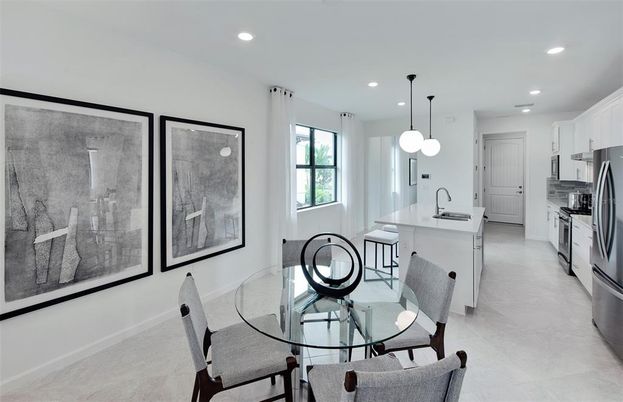 Dining room, Interior, Kitchen, Pendant Lights, Recessed Lighting, Stainless Steel Appliances