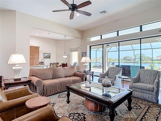 Dining room, Interior, Living room, Pendant Lights, Recessed Lighting, Water