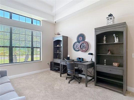 Home Office, Interior