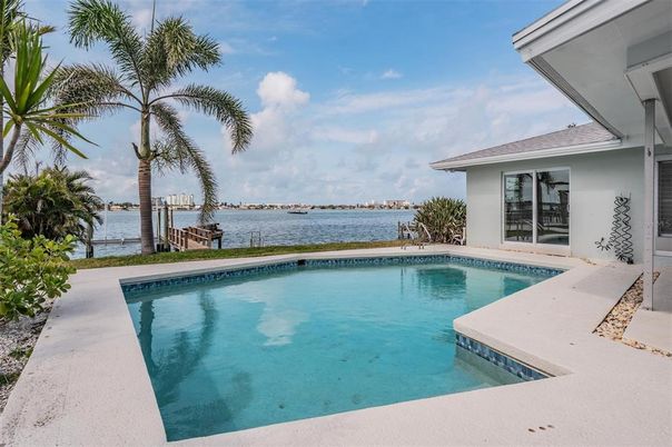 Exterior, Pool, Water