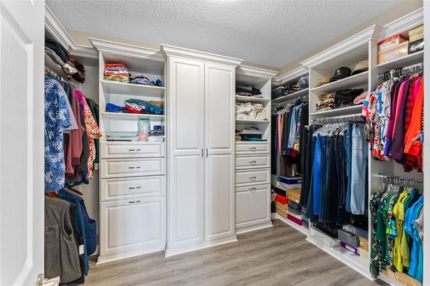 Interior, Walk-in Closets, Wood Texture Flooring