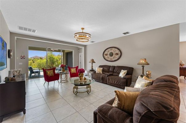 Chandelier, Interior, Living room