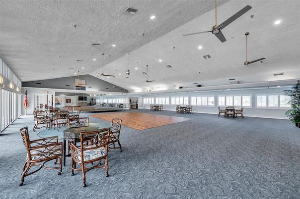 Dining room, Interior, Pendant Lights, Recessed Lighting