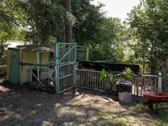 Backyard, Exterior