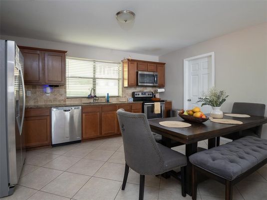 Dining room, Interior, Kitchen, Stainless Steel Appliances