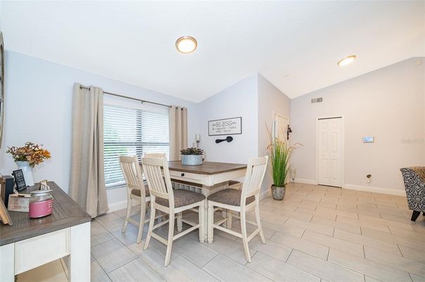 Dining room, Interior, Recessed Lighting