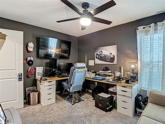Home Office, Interior