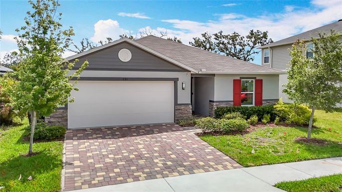 Attached, Exterior, Facade, Ranch