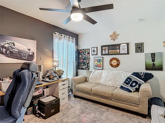 Home Office, Interior