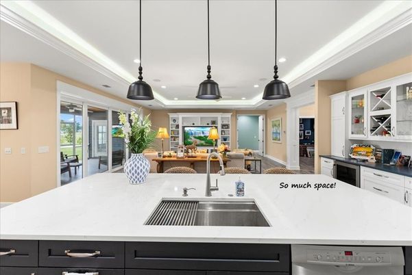 Interior, Kitchen, Pendant Lights, Recessed Lighting, Stainless Steel Appliances