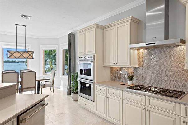 Dining room, Interior, Kitchen, Pendant Lights, Stainless Steel Appliances, Water