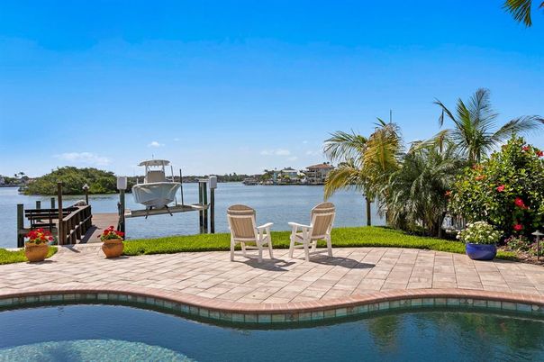 Exterior, Pool, Water