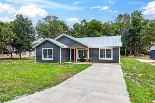 Backyard, Exterior, Facade, Ranch