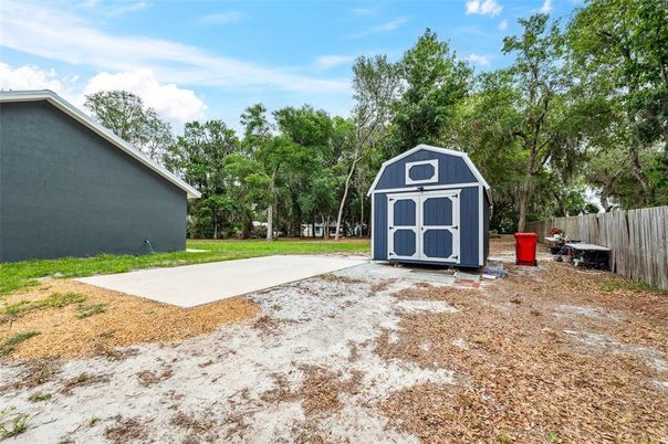 Backyard, Exterior