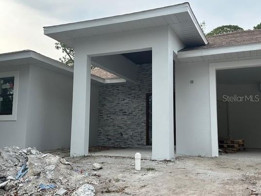 Exterior, Drone