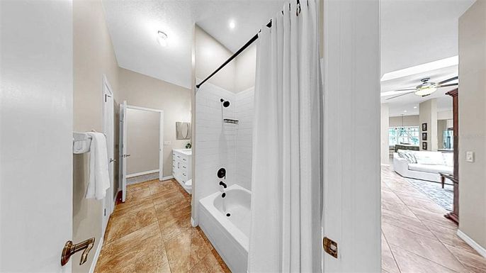 Bathroom, Interior, Recessed Lighting