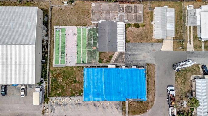 Exterior, Drone