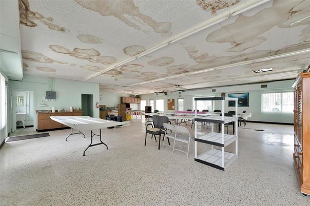 Dining room, Interior