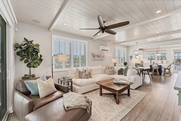 Chandelier, Dining room, Interior, Living room, Recessed Lighting, Wood Texture Flooring