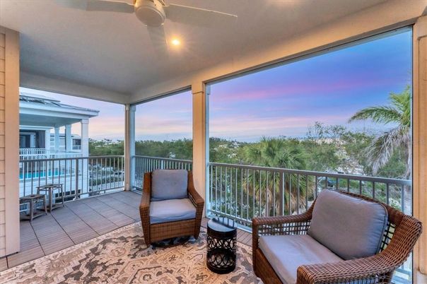 Interior, Sun Room, Water, Wood Texture Flooring