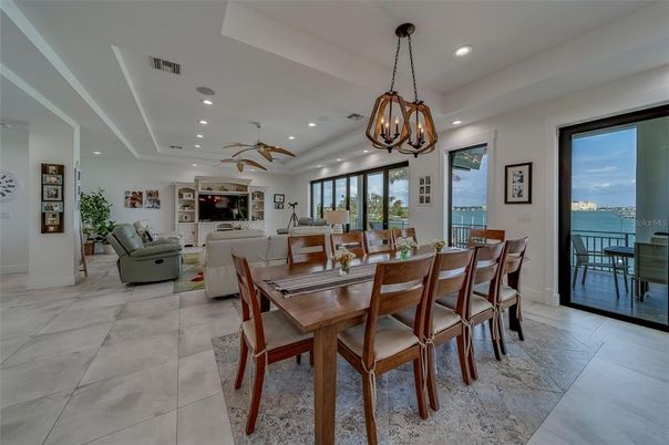 Chandelier, Dining room, Interior, Living room, Recessed Lighting, Water