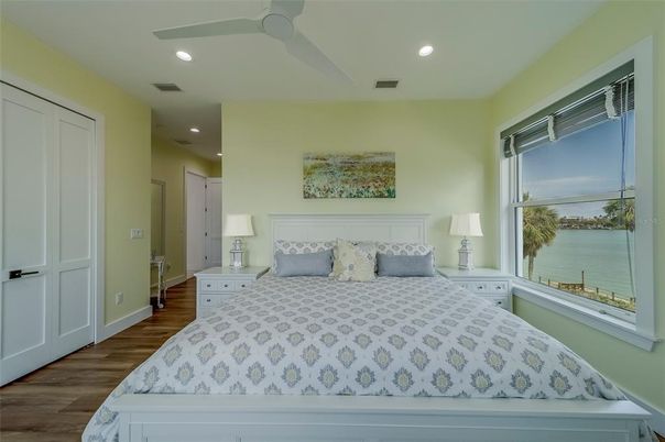 Bedroom, Interior, Recessed Lighting, Water, Wood Texture Flooring