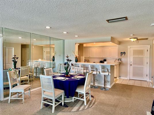 Dining room, Interior, Kitchen, Recessed Lighting