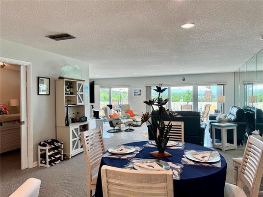 Dining room, Interior, Living room, Recessed Lighting