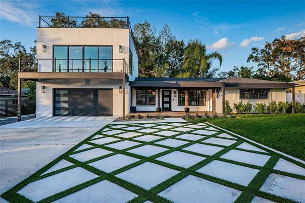 Attached, Backyard, Exterior, Facade, Modern