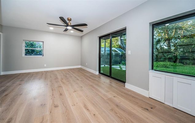 Empty room, Interior, Recessed Lighting, Wood Texture Flooring