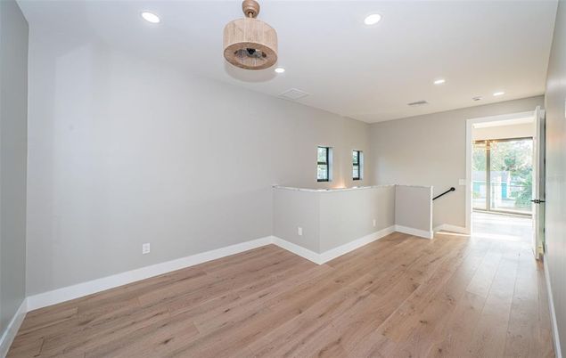 Empty room, Interior, Recessed Lighting, Wood Texture Flooring