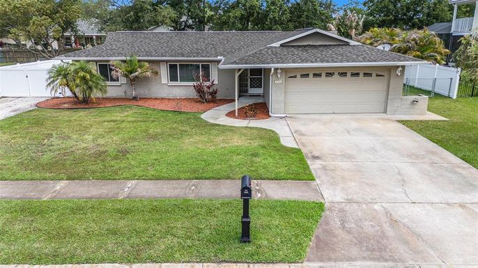 Attached, Exterior, Facade, Ranch