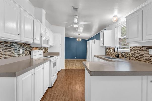 Chandelier, Interior, Kitchen, Pendant Lights, Wood Texture Flooring